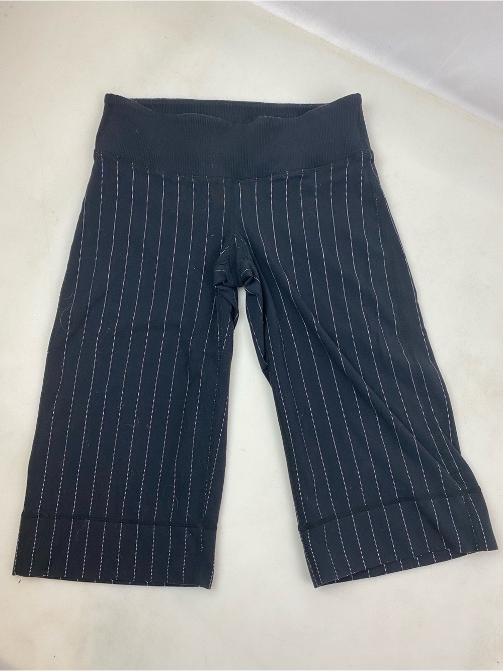Vintage Lululemon Black Pinstripe Cropped Wide Leg Yoga Pants Size 6 Est